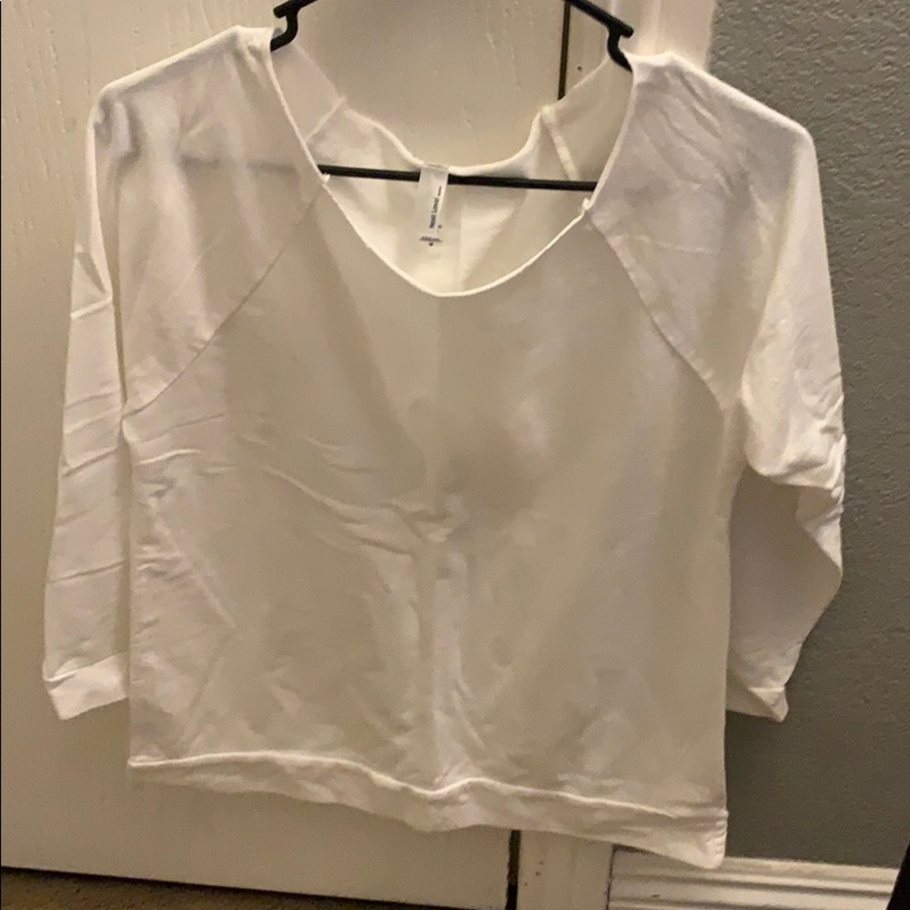 White long sleeve crop top